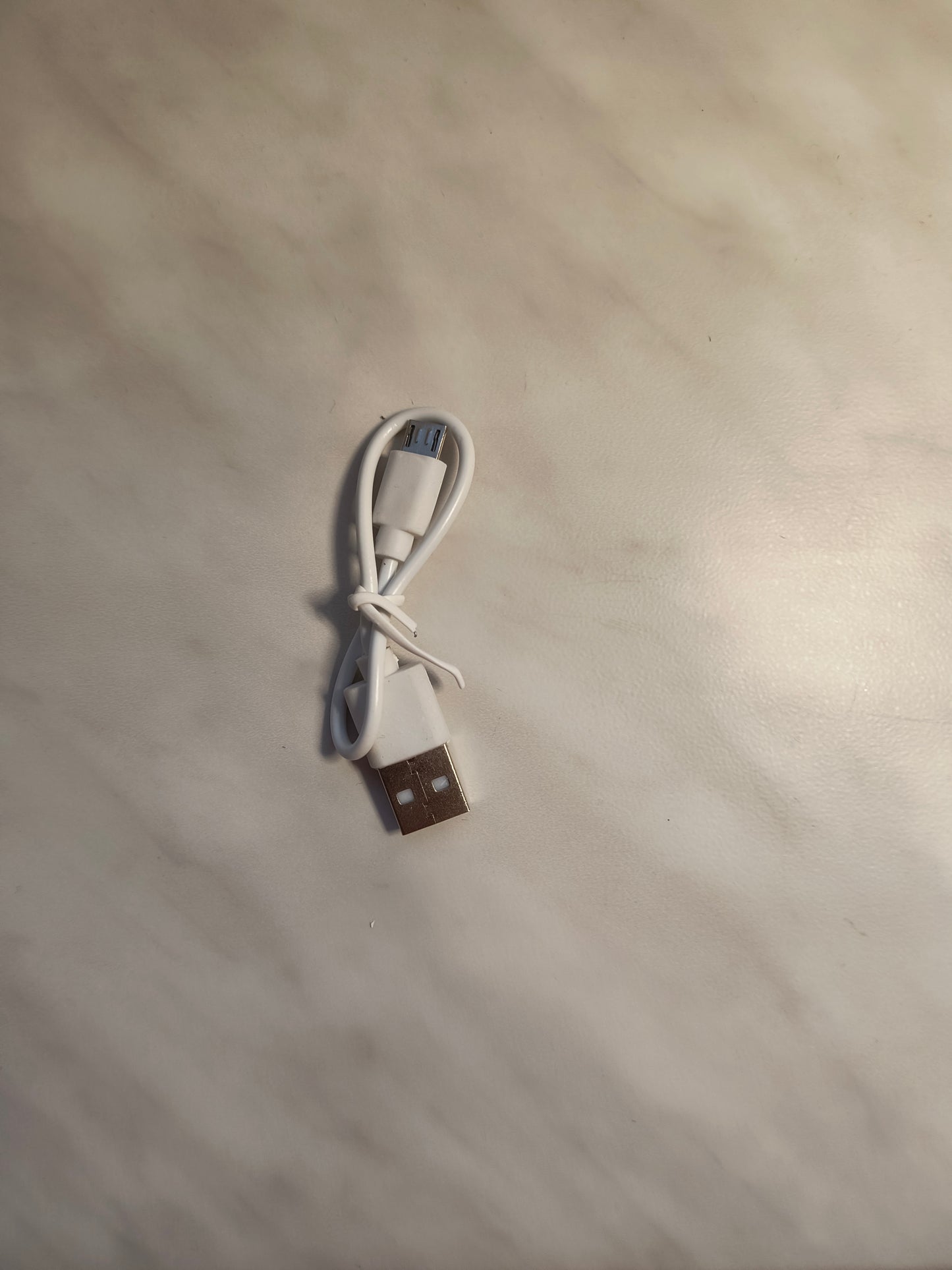 Lampka nocna LED z czujnikiem ruchu, ładowana przez USB, do kuchni, sypialni, schodów, przedpokoju, szafki, garderoby – energooszczędna